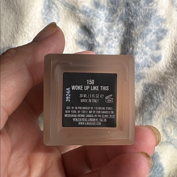 IL MAKIAGE Woke Up Like This Foundation - Picture 6 of 7